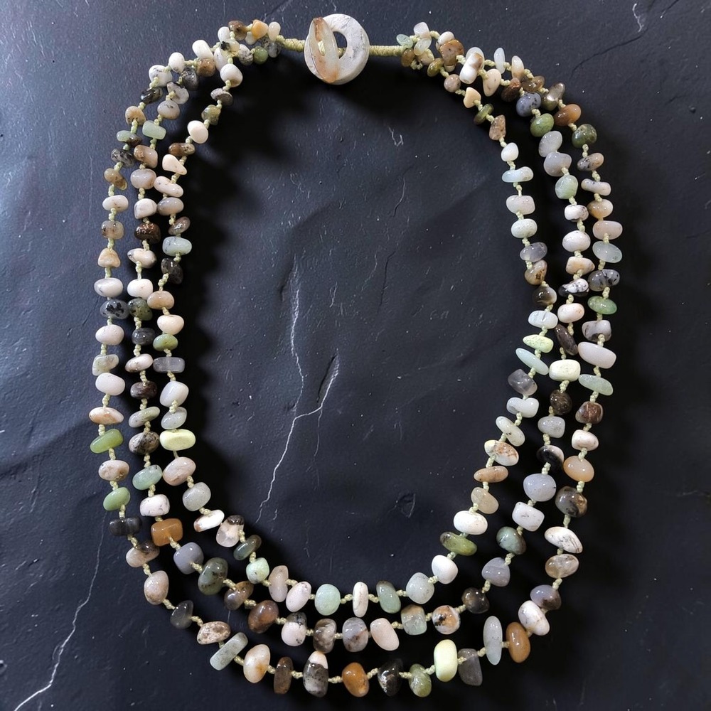 3 Strand Natural Agate Chalcedony Gemstone Necklace Hand Knotted Stone Toggle